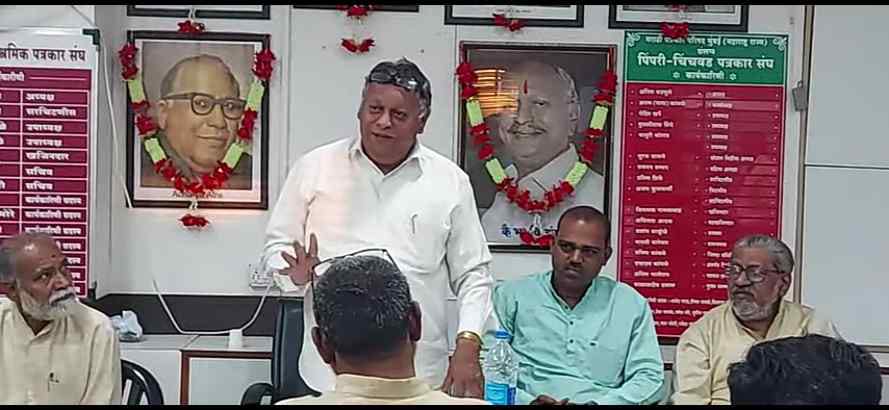 ज्येष्ठ पत्रकारांना दरमहा पाच हजार रुपये मानधन देणार : नाना कांबळे