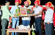 वृक्षमित्र अरुण पवार यांचा 'धारूररत्न पुरस्कारा'ने गौरव 