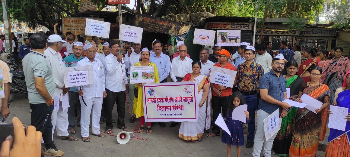 मतदान सर्व श्रेष्ठ काम म्हणत ,सांगवीतील मजूर अड्ड्यावर शपथ देऊन, मतदान जनजागृती अभियान