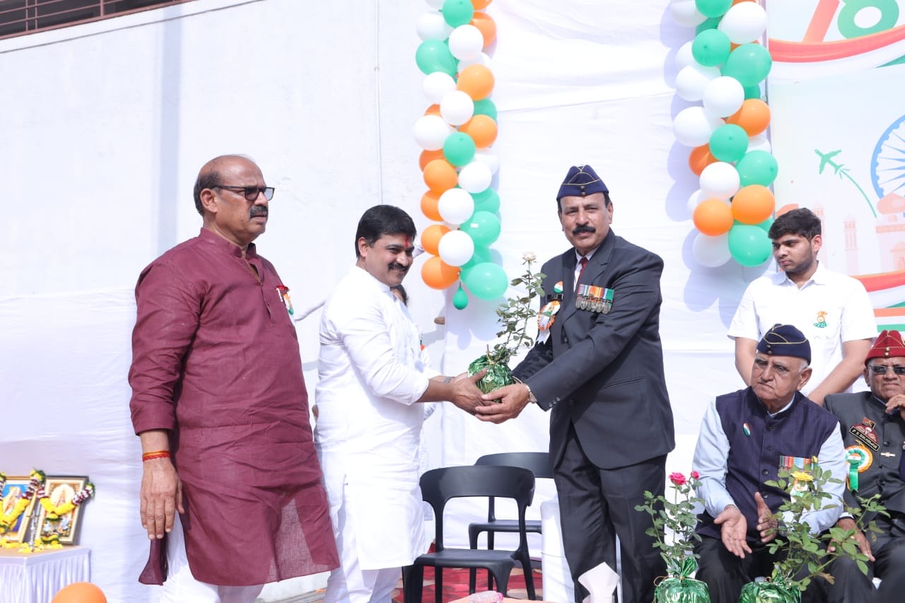 राजमाता जिजाऊ शैक्षणिक संकुलात 78 वा स्वातंत्र्यदिन जल्लोषात साजरा