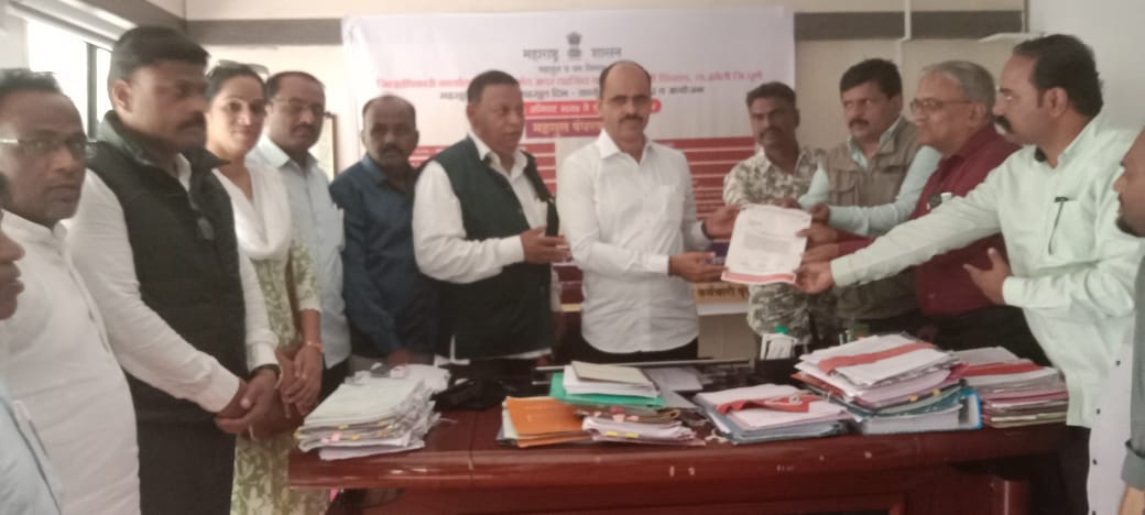 महिला पत्रकार सरकारसाठी लाडक्या बहिणी नाहीत का ? महिला पत्रकारास अर्वाच्य भाषा वापरणाऱ्या वामन म्हेत्रेंवर कायदेशीर कारवाई करा