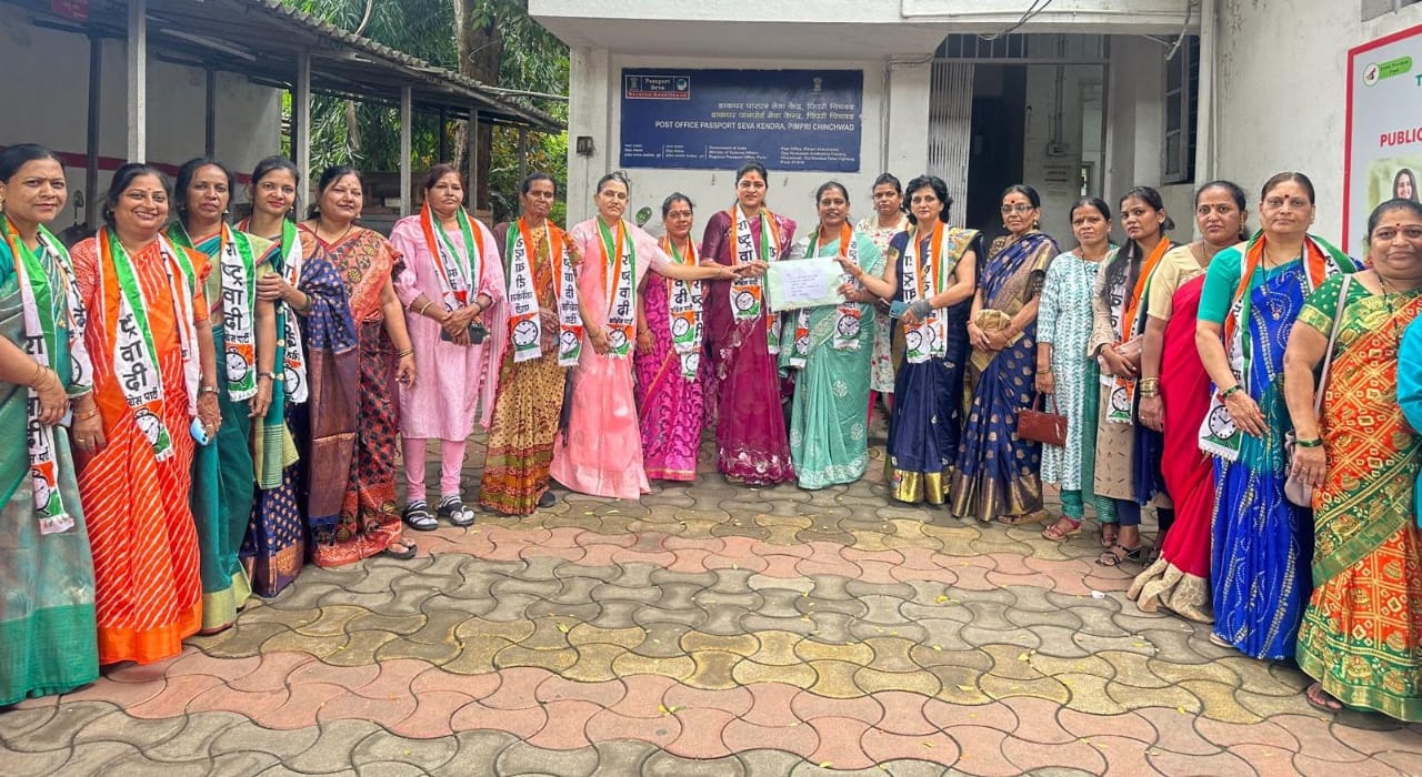 *बदलापूर येथे झालेल्या लैगिक अत्याचार विरोधात आंदोलन करणाऱ्या आंदोलनकर्त्यावरील गुन्हे त्वरित मागे घ्या*   *राष्ट्रवादी युवक काँग्रेस शरदचंद्र पवार पक्षाचे तीव्र आंदोलन*