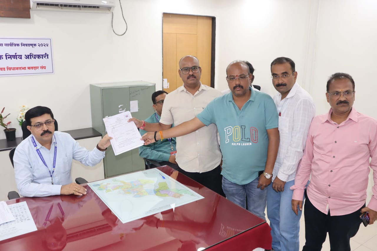 चिंचवड विधानसभा मतदार संघात राष्ट्रवादी काँग्रेस अजित पवार पक्षाचे माजी नगरसेवक ॲड. संदीप चिंचवडे यांनी अपक्ष उमेदवारी अर्ज दाखल