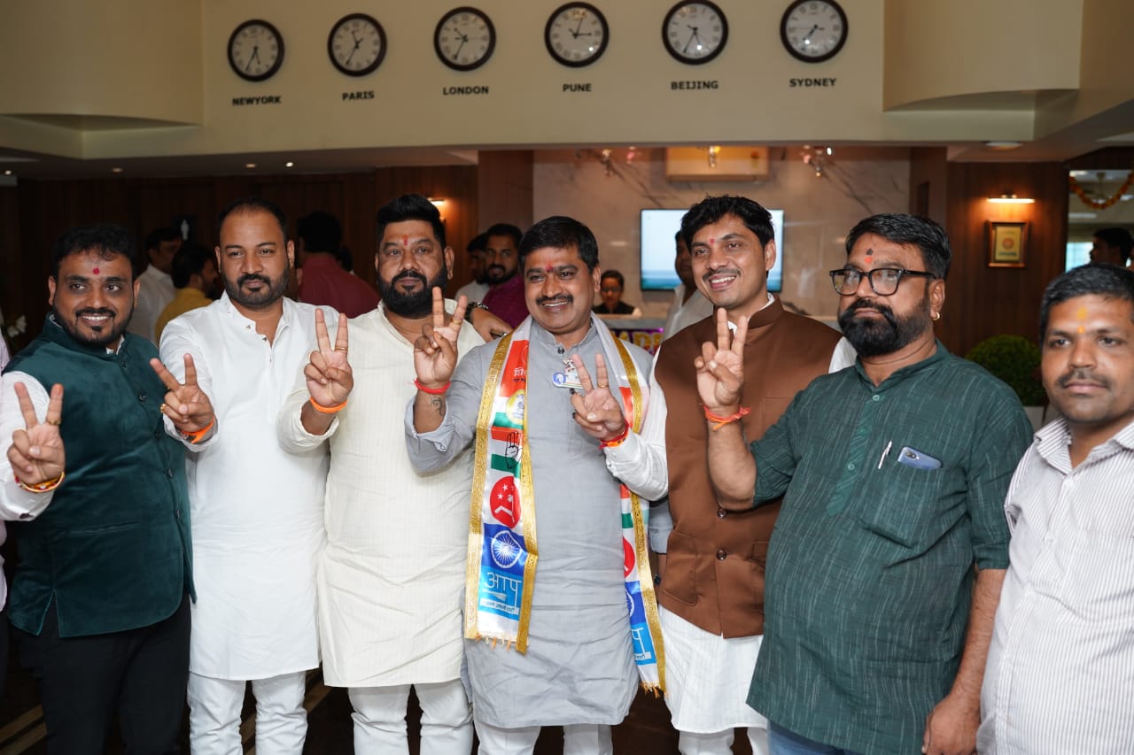 रवी लांडगे यांनी अजित गव्हाणे यांना जाहीर केला पाठिंबा; सोमवारी अर्ज माघारी घेणार