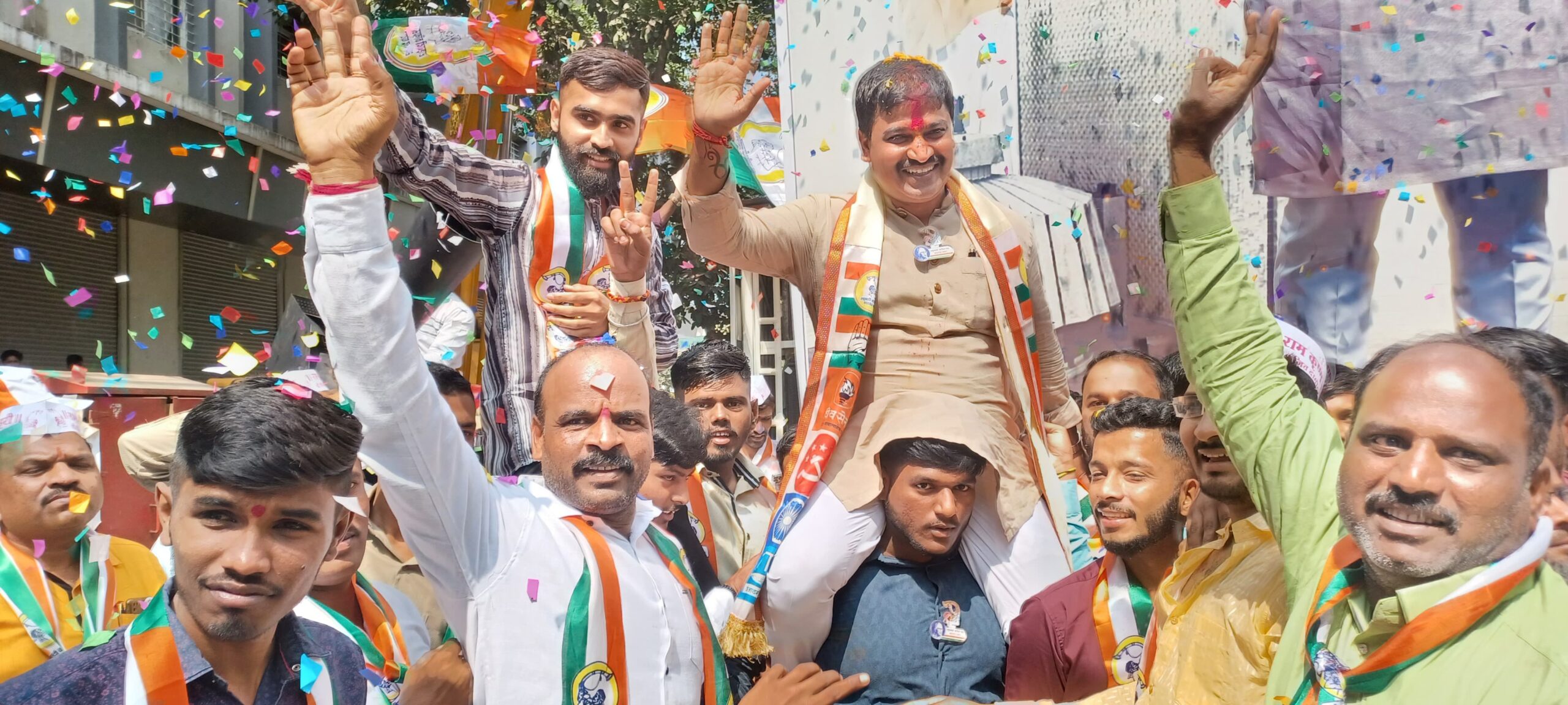 भोसरीकरांकडून अजित गव्हाणे यांच्या विजयाचा निर्धार*   - *अजित गव्हाणे यांनी घेतल्या मतदारांच्या भेटी-गाठी*