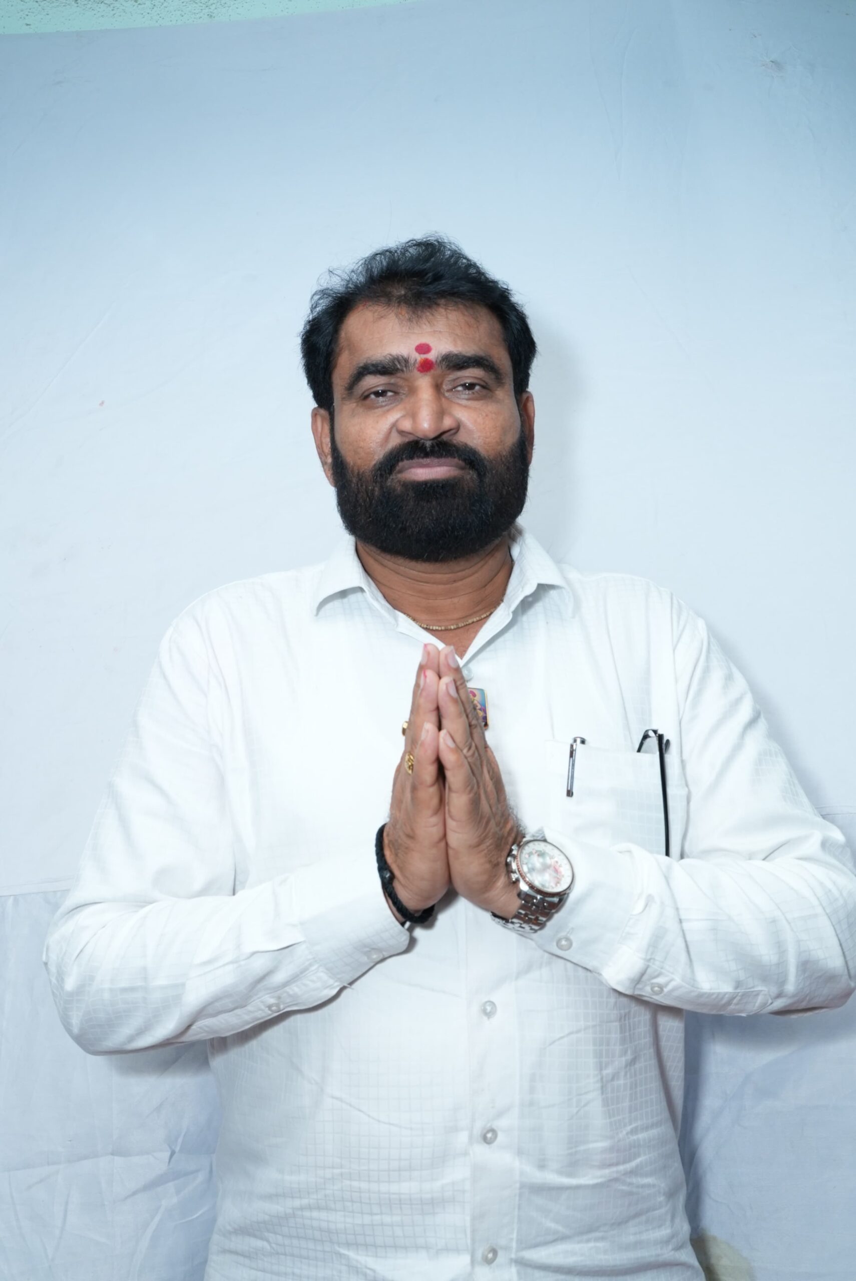 मनोज जरांगे पाटील यांच्या आवाहनामुळे अरुण पवार यांचा अपक्ष उमेदवारी अर्ज मागे