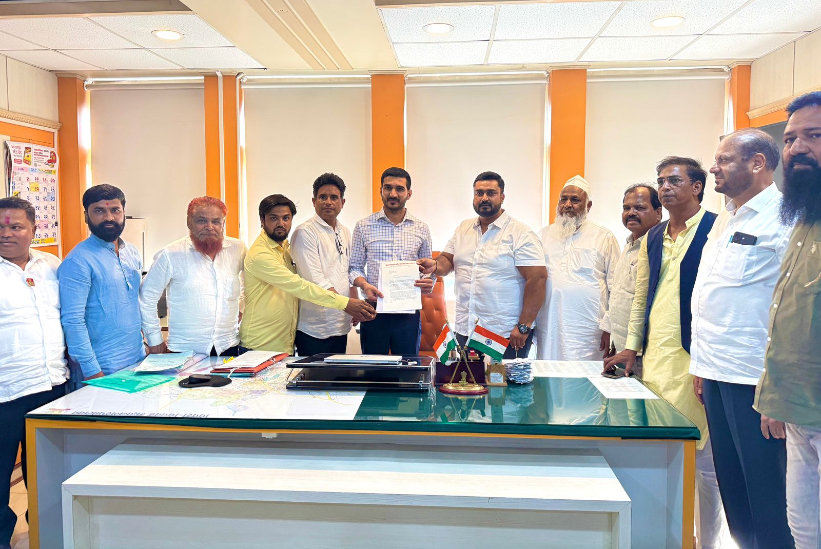 २००९ च्या आधीपासून अस्तित्वात असलेल्या खाजगी मालमत्तेवरील मंदिर, मशीद आणि इतर धार्मिक स्थळांना अधिकृत करावे*