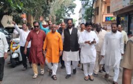 कामगारनेते यशवंतभाऊ भोसले यांच्या पुढाकारातून प्रथमच सीमोल्लंघन व सोनं लुटण्याच्या पारंपरिक सोहळ्याला सुरुवात;माजी खासदार अमर साबळे यांच्या हस्ते प्रारंभ